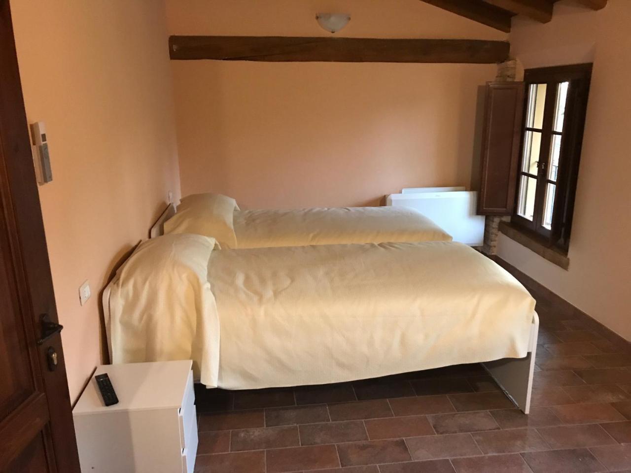 Agriturismo Podere Casino Mezzolara Camera foto